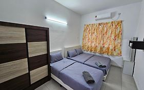 Rain Forest Hostel